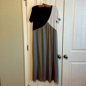 Navy/White/Gray Colorblock dress. Size: LARGE